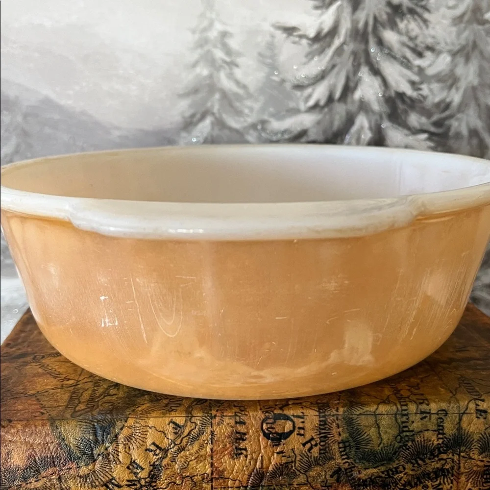 Vintage Fire King Peach Lustre 1.5 Qt Round Casserole Dish